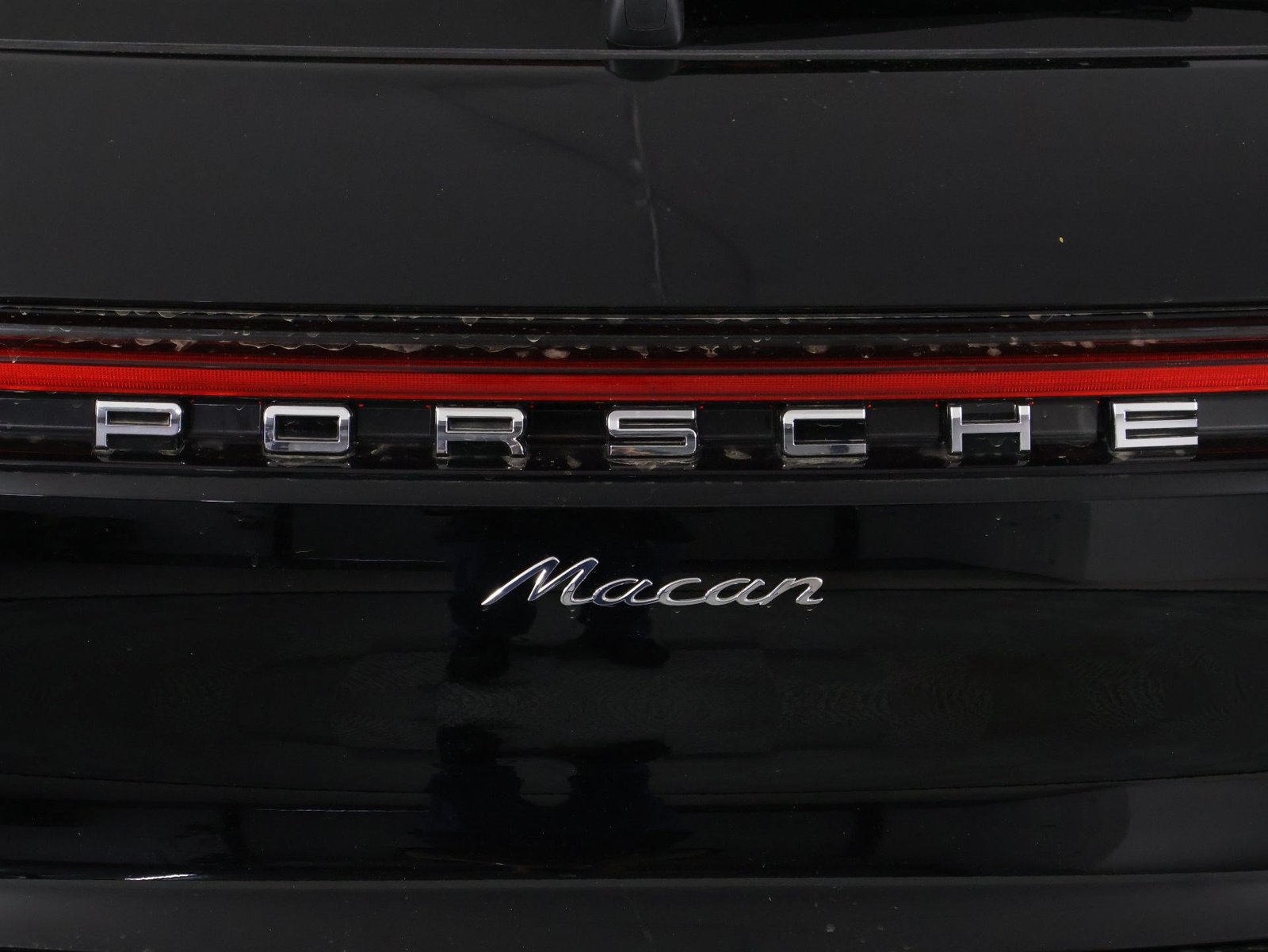 New 2026 Porsche Macan AWD/4WD image 22