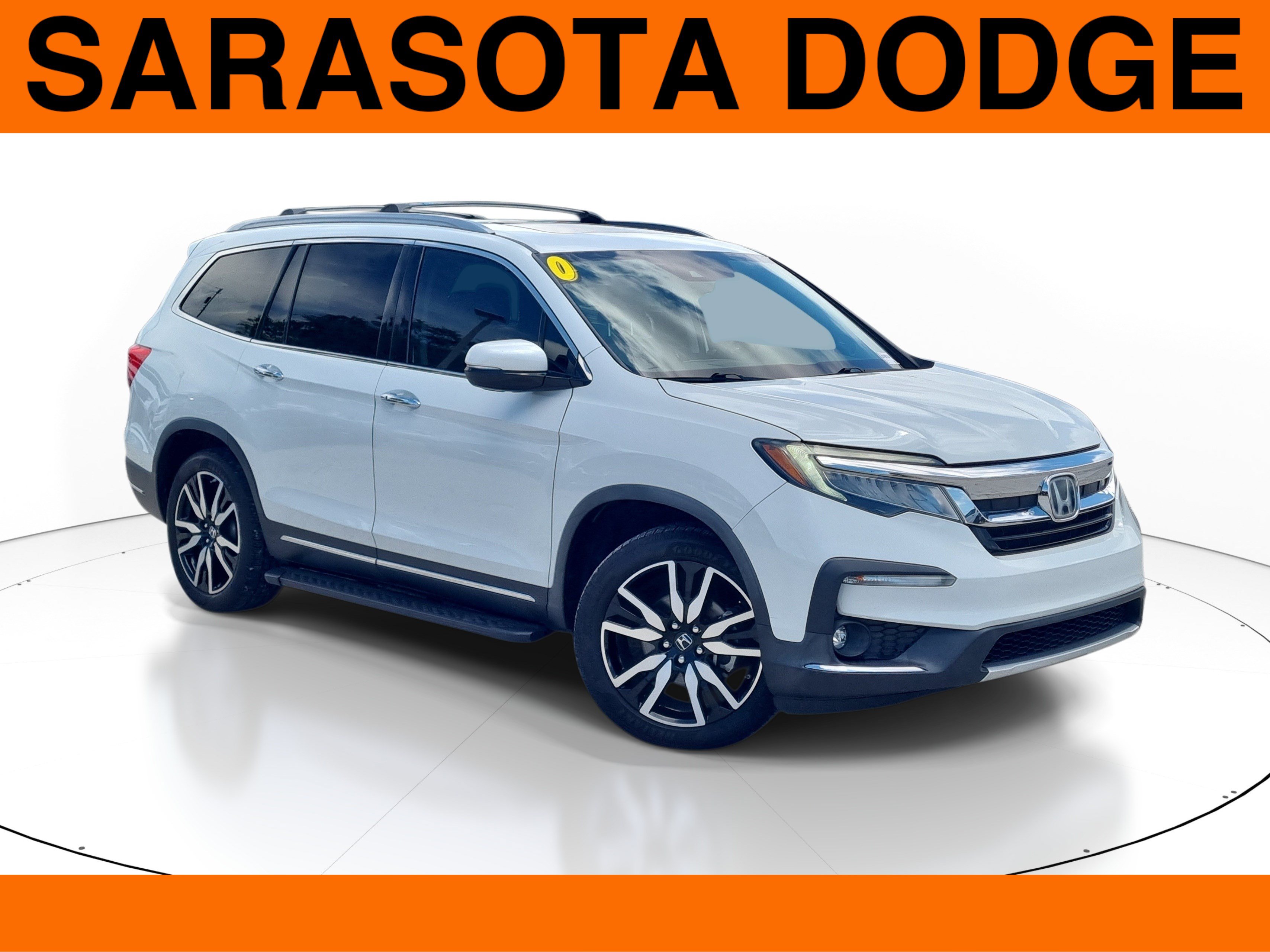 Used 2020 Honda Pilot Touring image 1