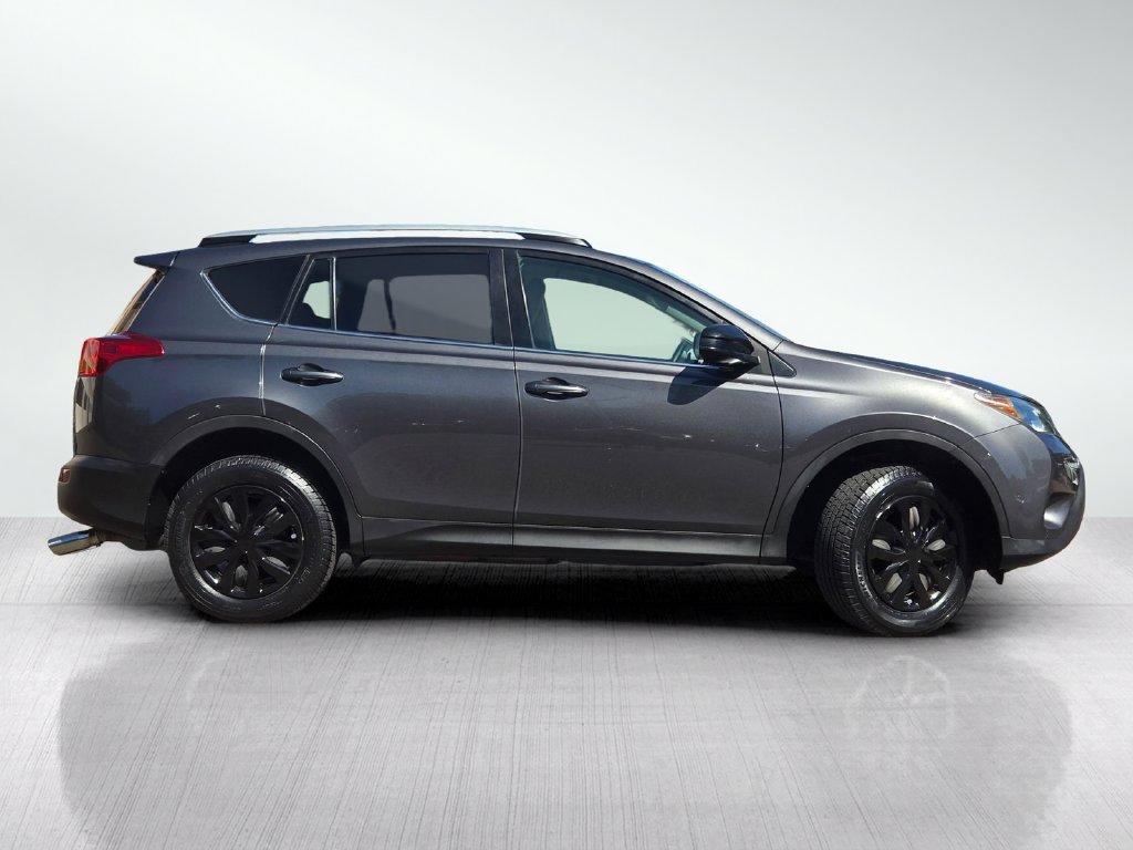 Used 2015 Toyota RAV4 LE AWD/4WD image 4
