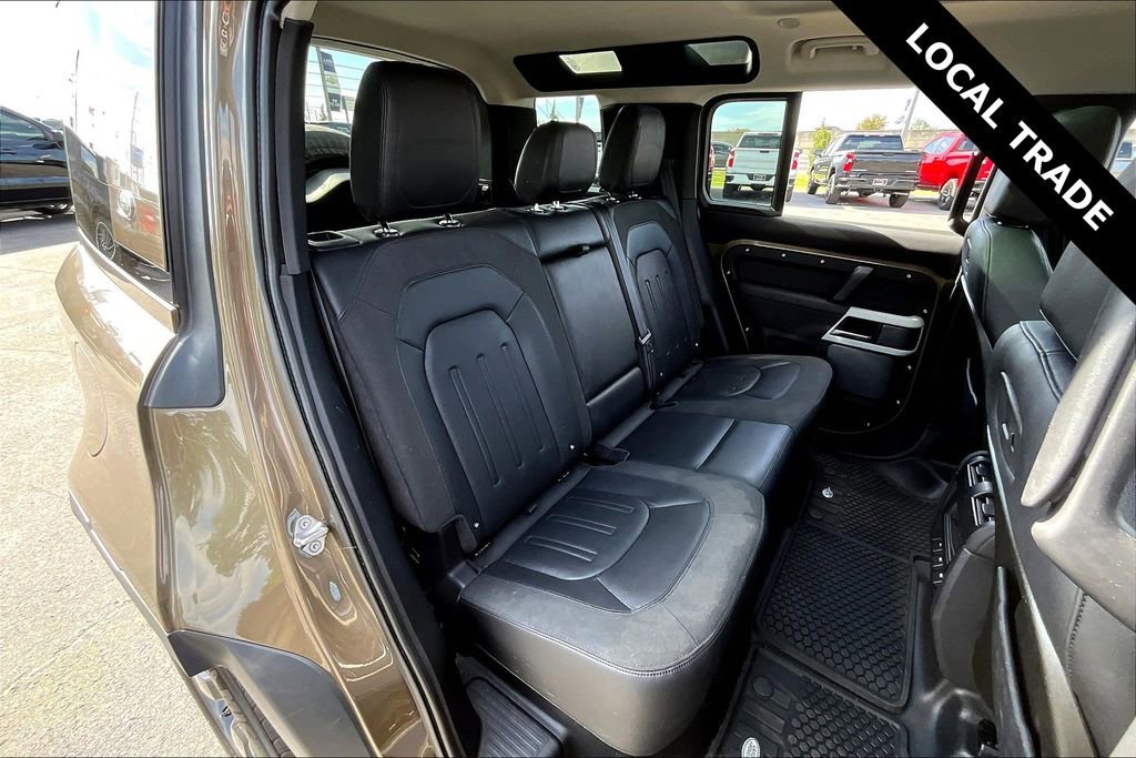 Used 2020 Land Rover Defender 110 SE image 24