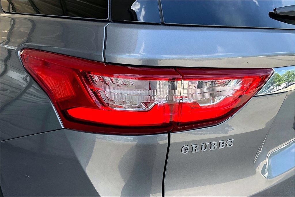 Used 2019 Chevrolet Traverse LT FWD image 42