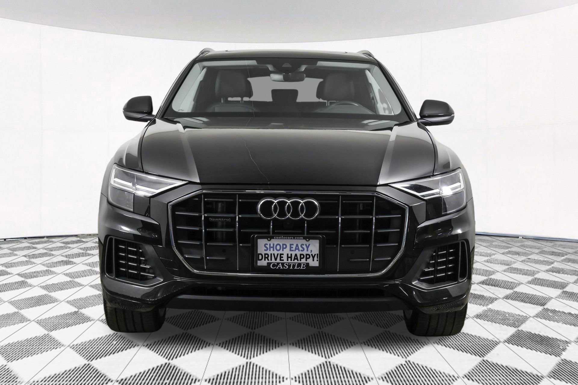Used 2022 Audi Q8 Premium image 13