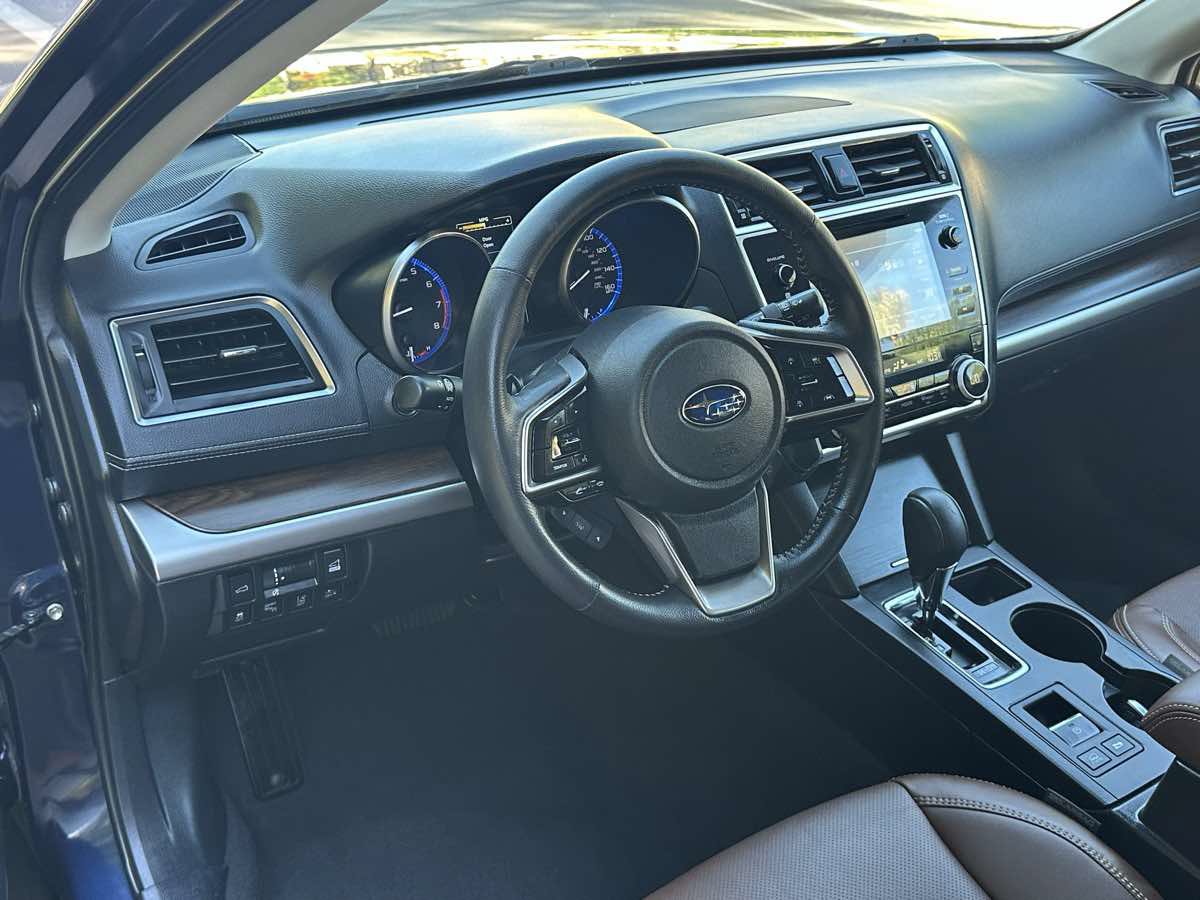 Used 2018 Subaru Outback 3.6R Touring AWD/4WD image 23