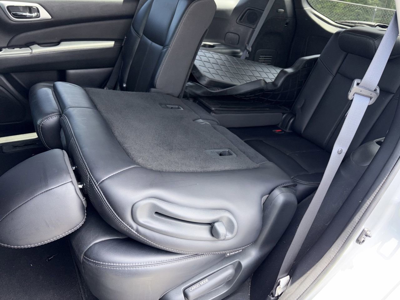 Used 2019 Nissan Pathfinder Platinum w/ Cargo Package FWD image 22