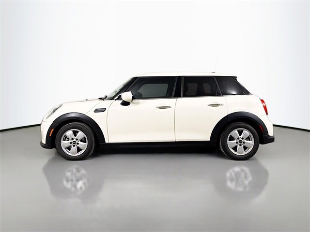 Used 2022 MINI Cooper 4-Door Hardtop image 8