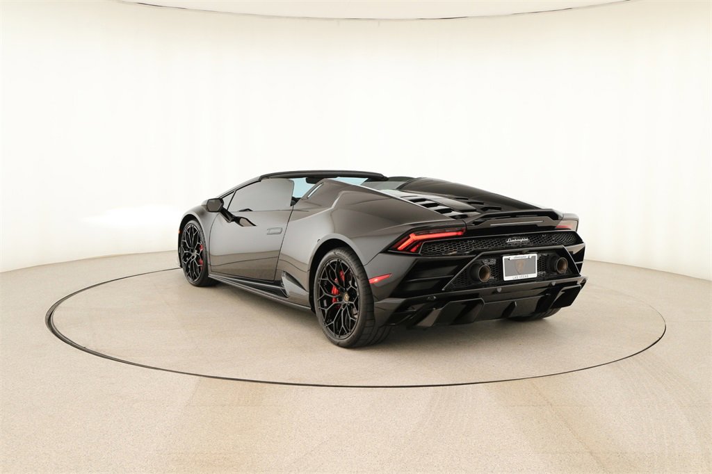 Used 2022 Lamborghini Huracan EVO image 4