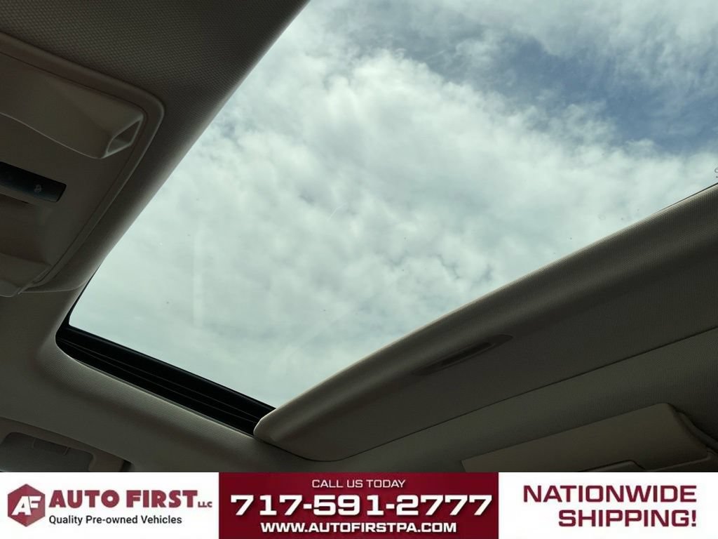 Used 2016 Cadillac Escalade ESV Premium AWD/4WD image 21