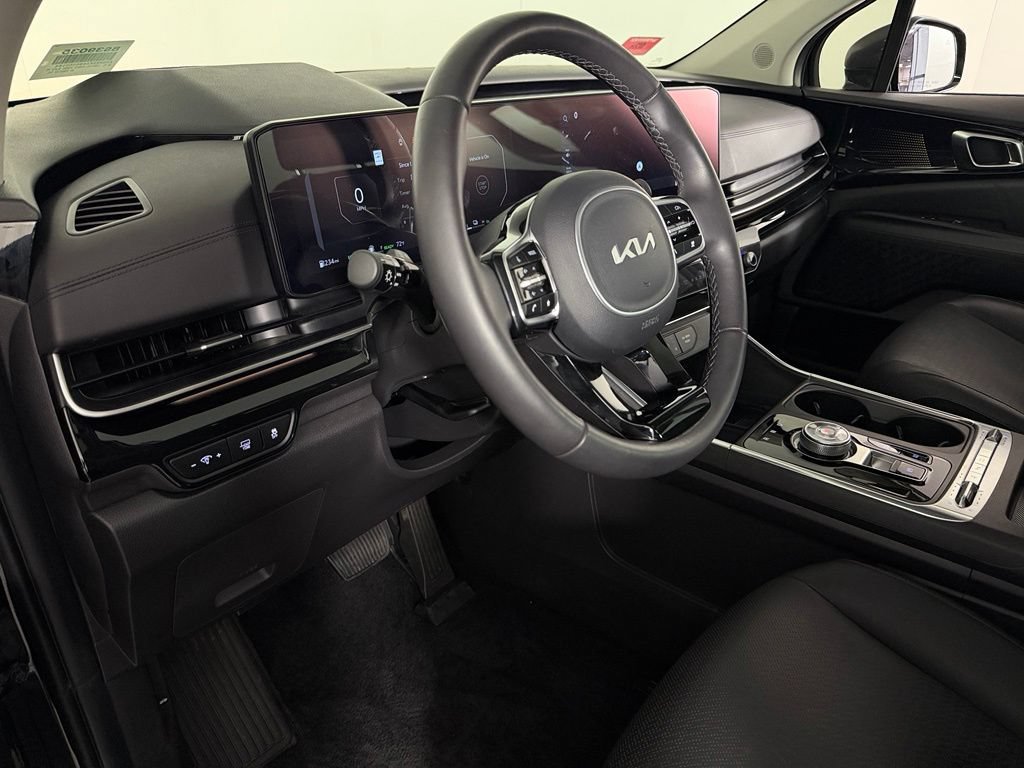 Used 2025 Kia Carnival SX Prestige FWD image 13