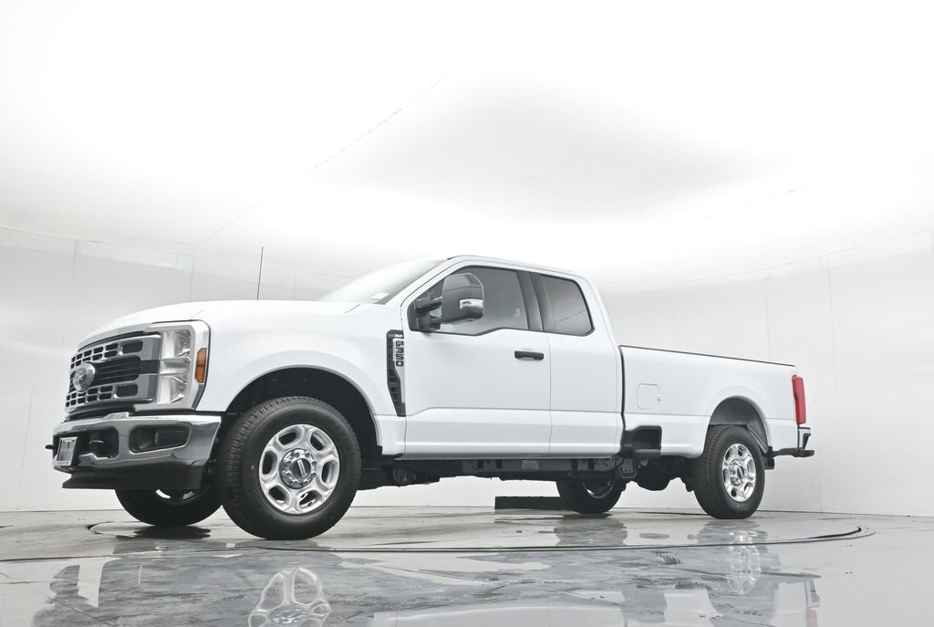 New 2026 Ford F350 XLT image 43