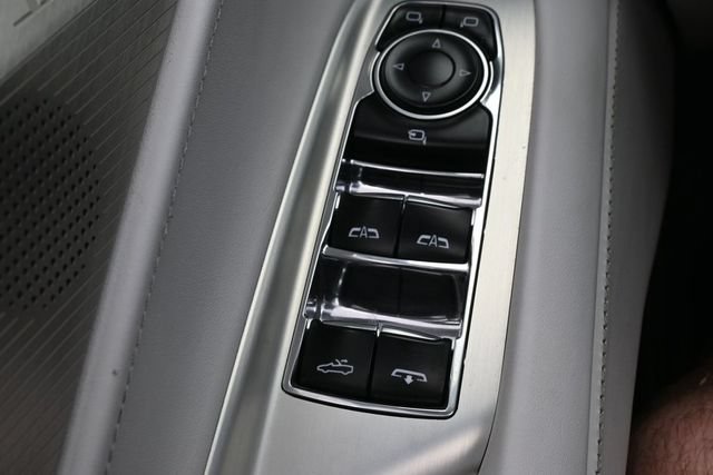 Used 2021 Chevrolet Corvette Stingray Premium Conv w/ Z51 Performance Package RWD image 41