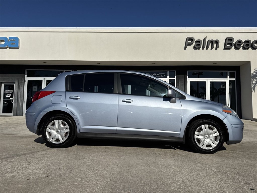 Used 2011 Nissan Versa 1.8 S w/ Plus Pkg image 24