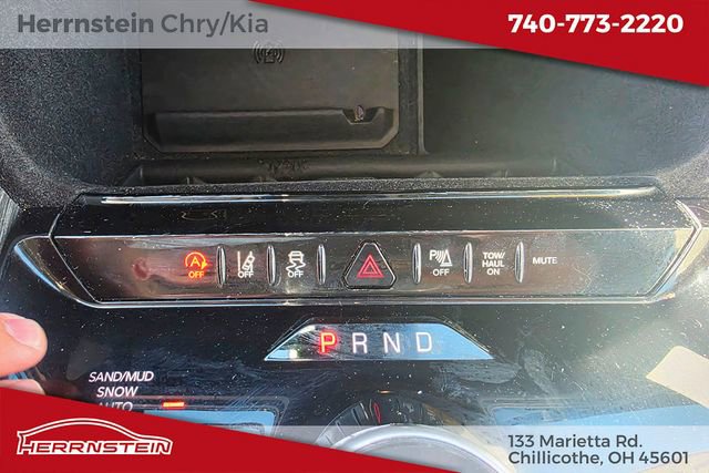 Used 2024 Jeep Wagoneer L Series II w/ Flexible Seating Group AWD/4WD image 20
