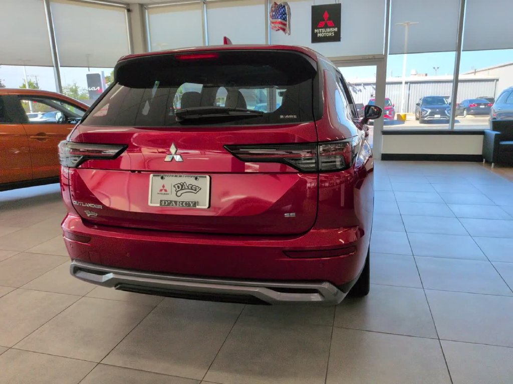 New 2026 Mitsubishi Outlander SE AWD/4WD image 6
