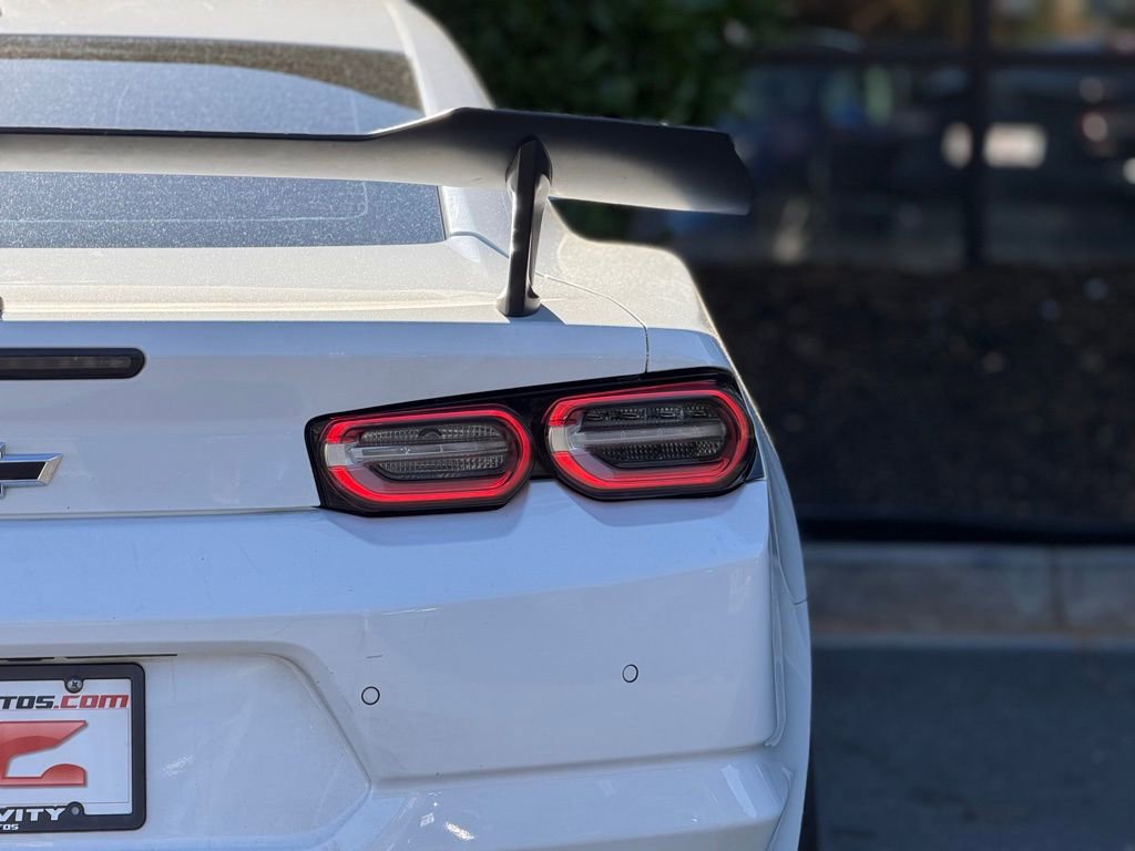 Used 2019 Chevrolet Camaro ZL1 RWD image 16