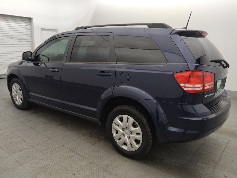 Used 2020 Dodge Journey SE w/ SE Popular Equipment Group FWD image 3