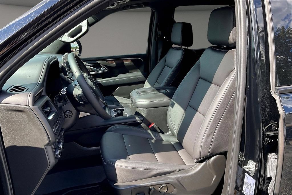 Used 2023 Chevrolet Tahoe Z71 w/ Z71 Off-Road Package AWD/4WD image 24