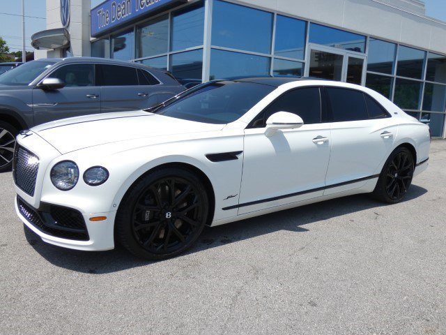 Used 2024 Bentley Flying Spur W12 AWD/4WD image 3
