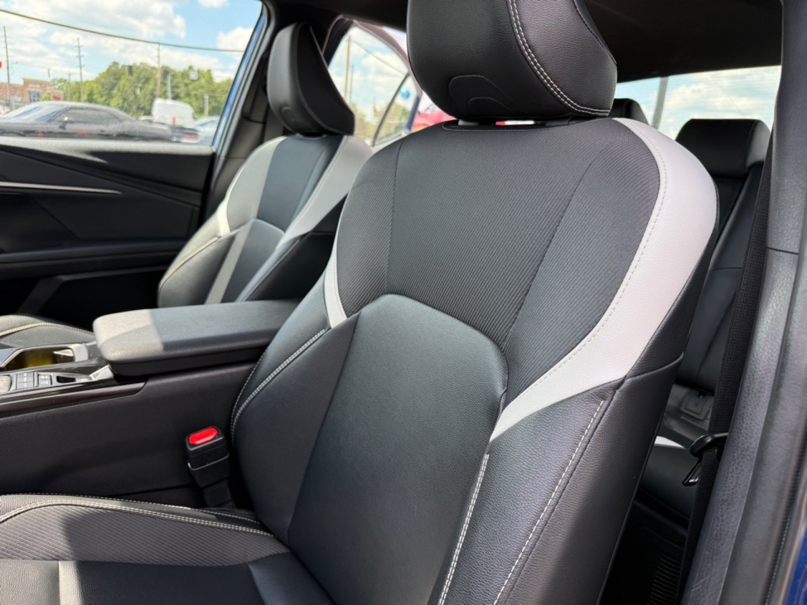 Used 2025 Toyota Camry SE FWD image 28