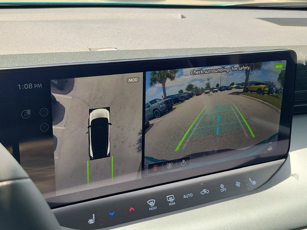 New 2026 Nissan Leaf Platinum+ FWD image 12