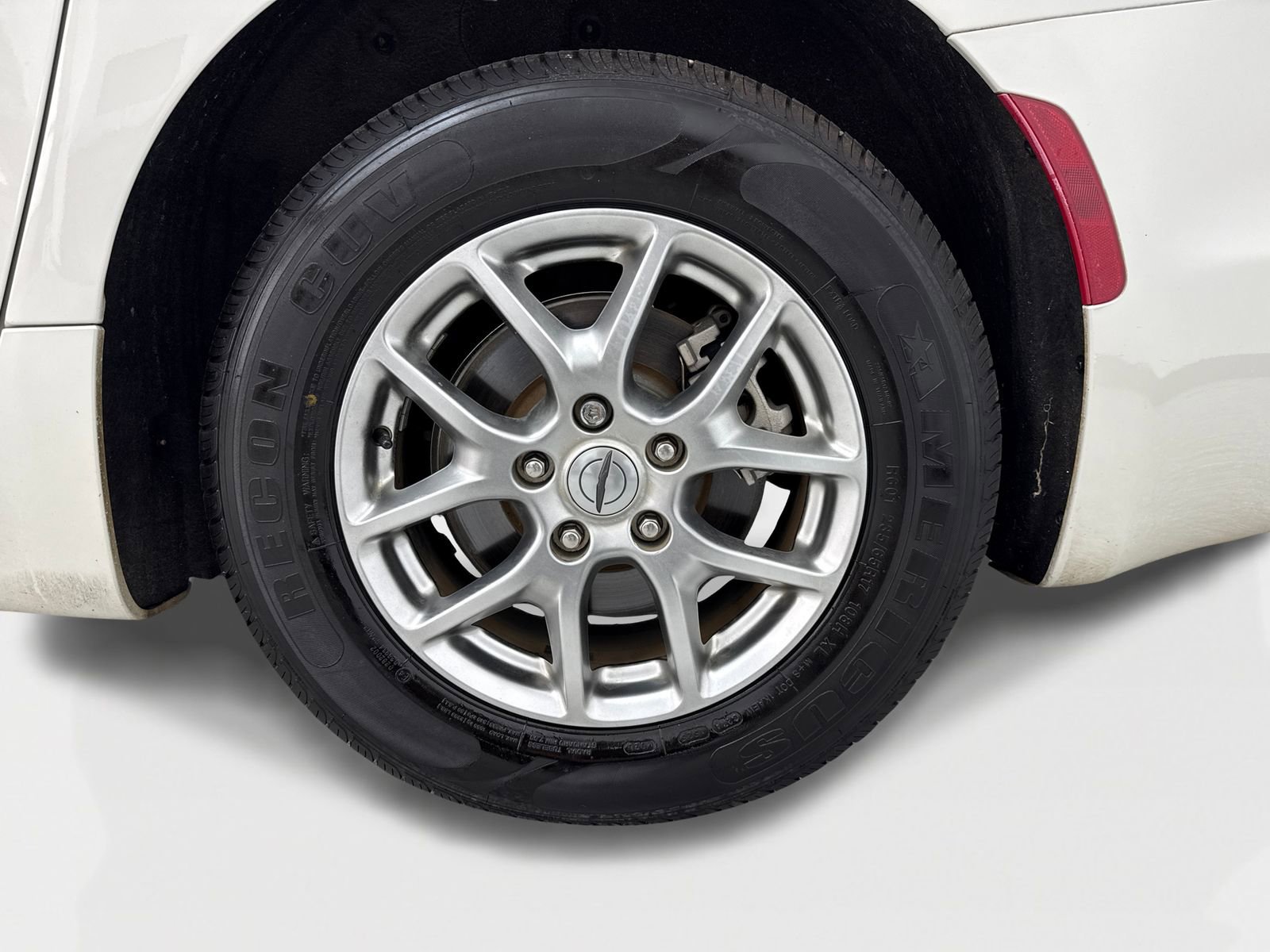 Used 2021 Chrysler Pacifica Touring FWD image 52