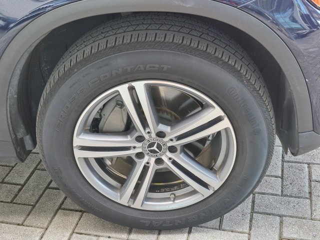 Certified 2022 Mercedes-Benz GLC 300 image 23
