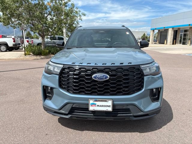 Used 2025 Ford Explorer ST-Line w/ Premium Package AWD/4WD image 2