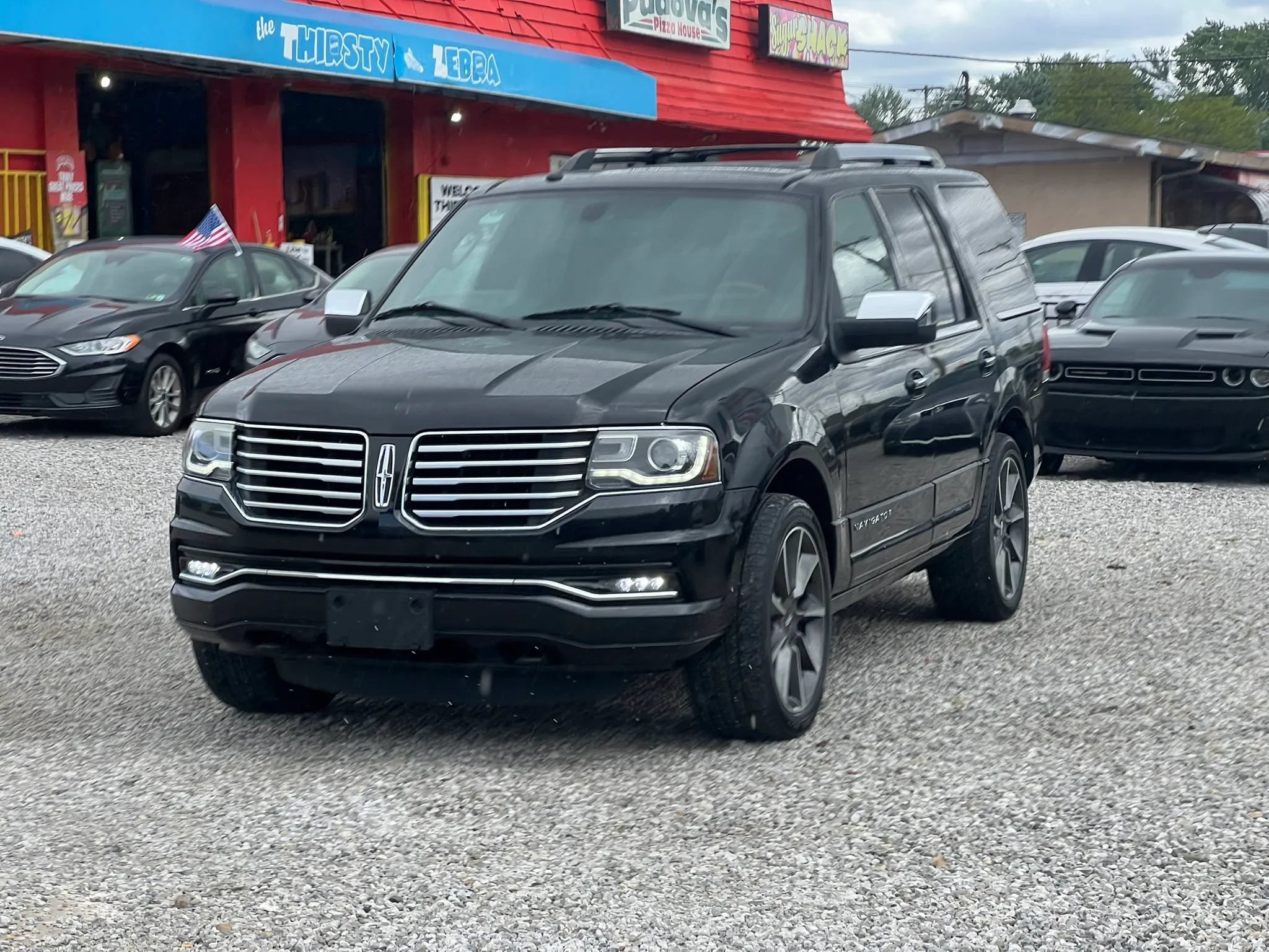 Used 2016 Lincoln Navigator Reserve AWD/4WD image 3