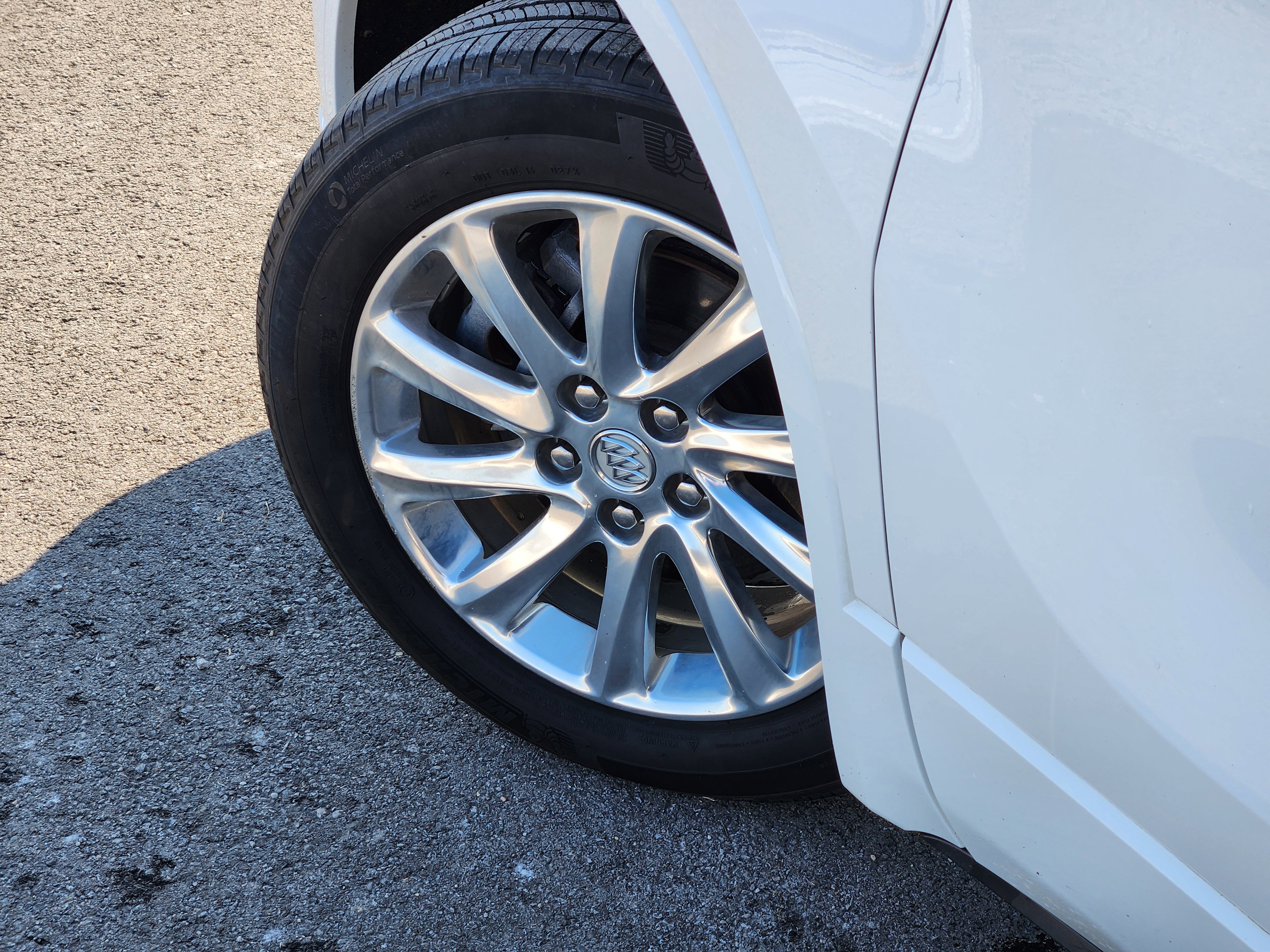 Used 2019 Buick Envision Essence image 13