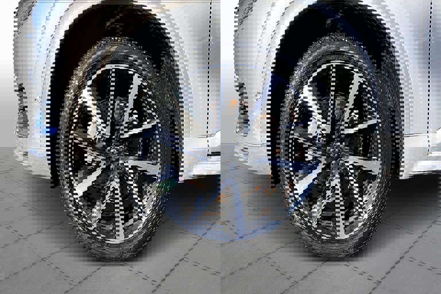 Certified 2024 Volvo XC90 B6 Plus image 11