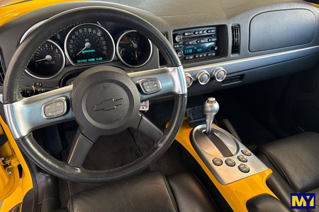 Used 2005 Chevrolet SSR w/ Preferred Equipment Group image 14