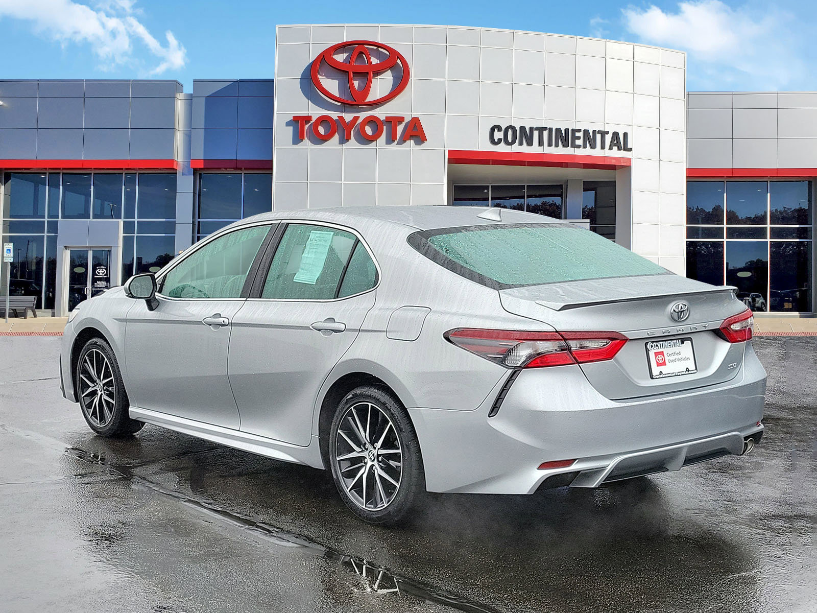 Certified 2024 Toyota Camry SE image 4