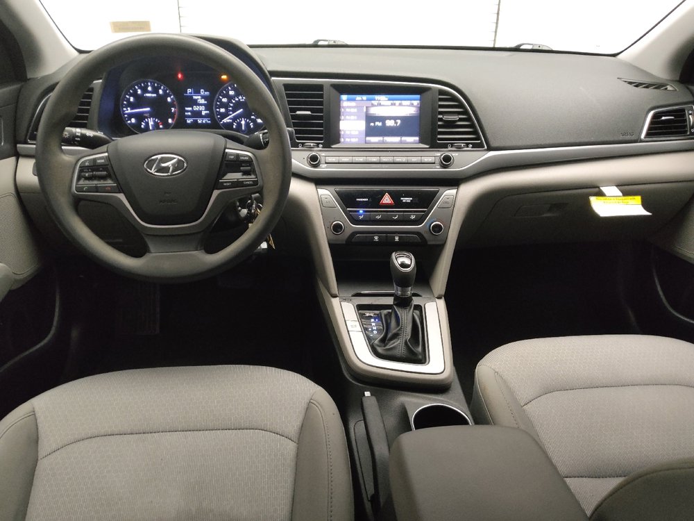 Used 2017 Hyundai Elantra SE image 22