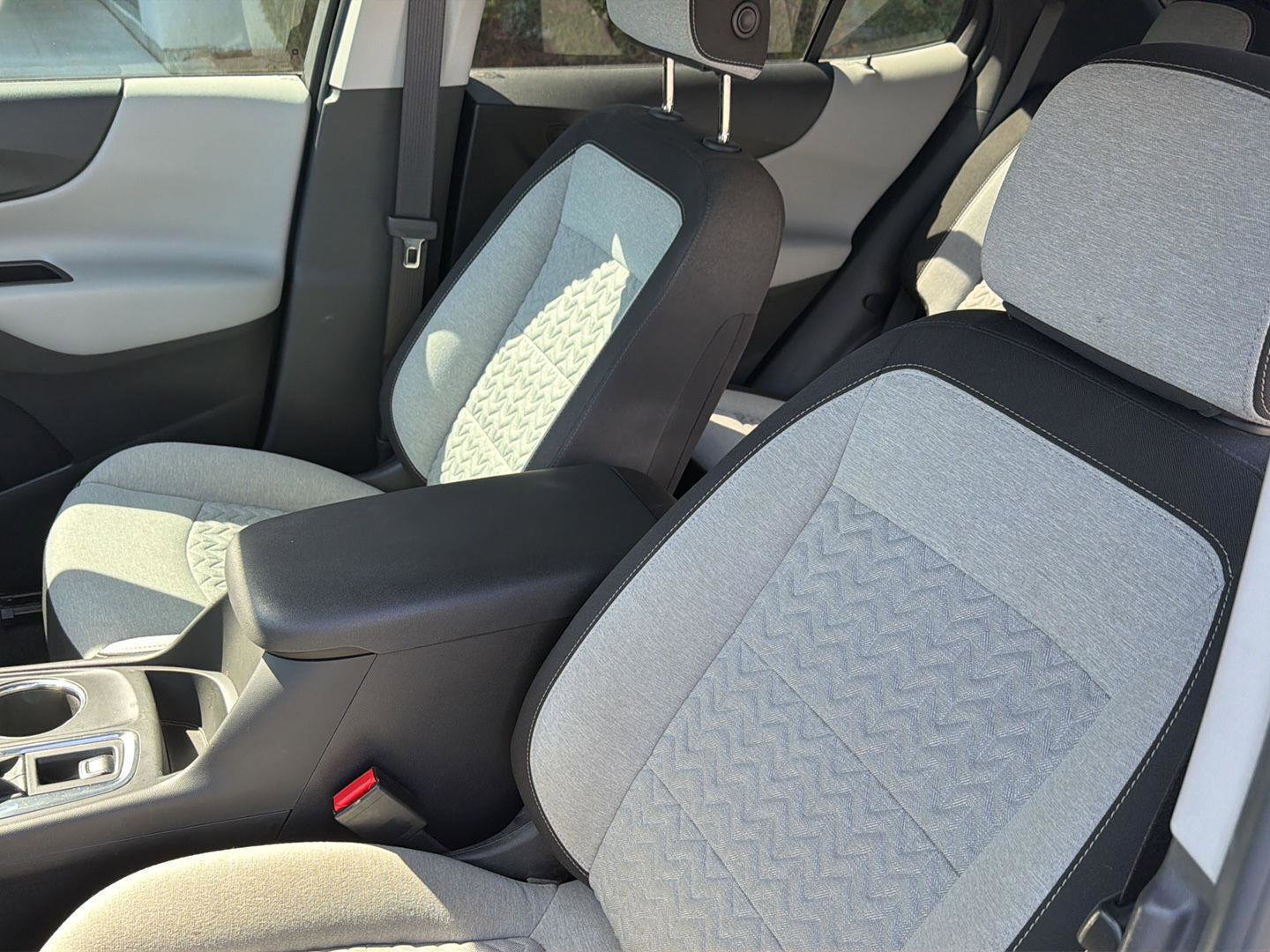 Used 2023 Chevrolet Equinox LS w/ LS Convenience Package FWD image 27