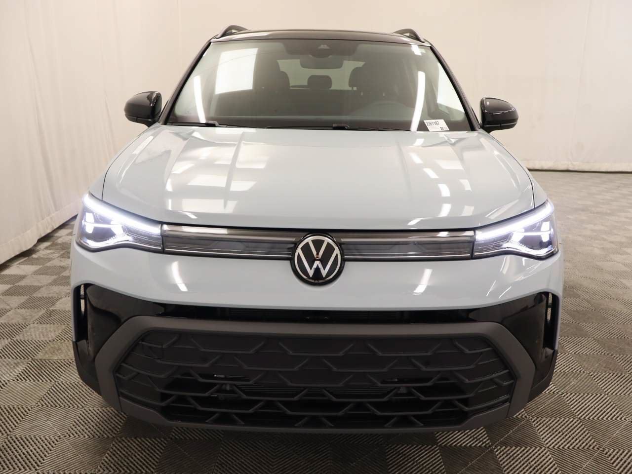 New 2026 Volkswagen Taos SE FWD image 4