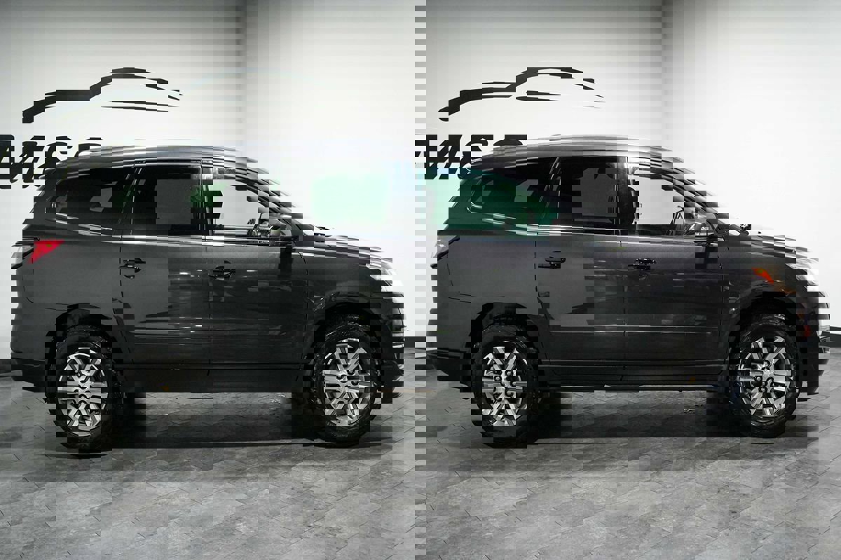 Used 2015 Chevrolet Traverse LT image 6