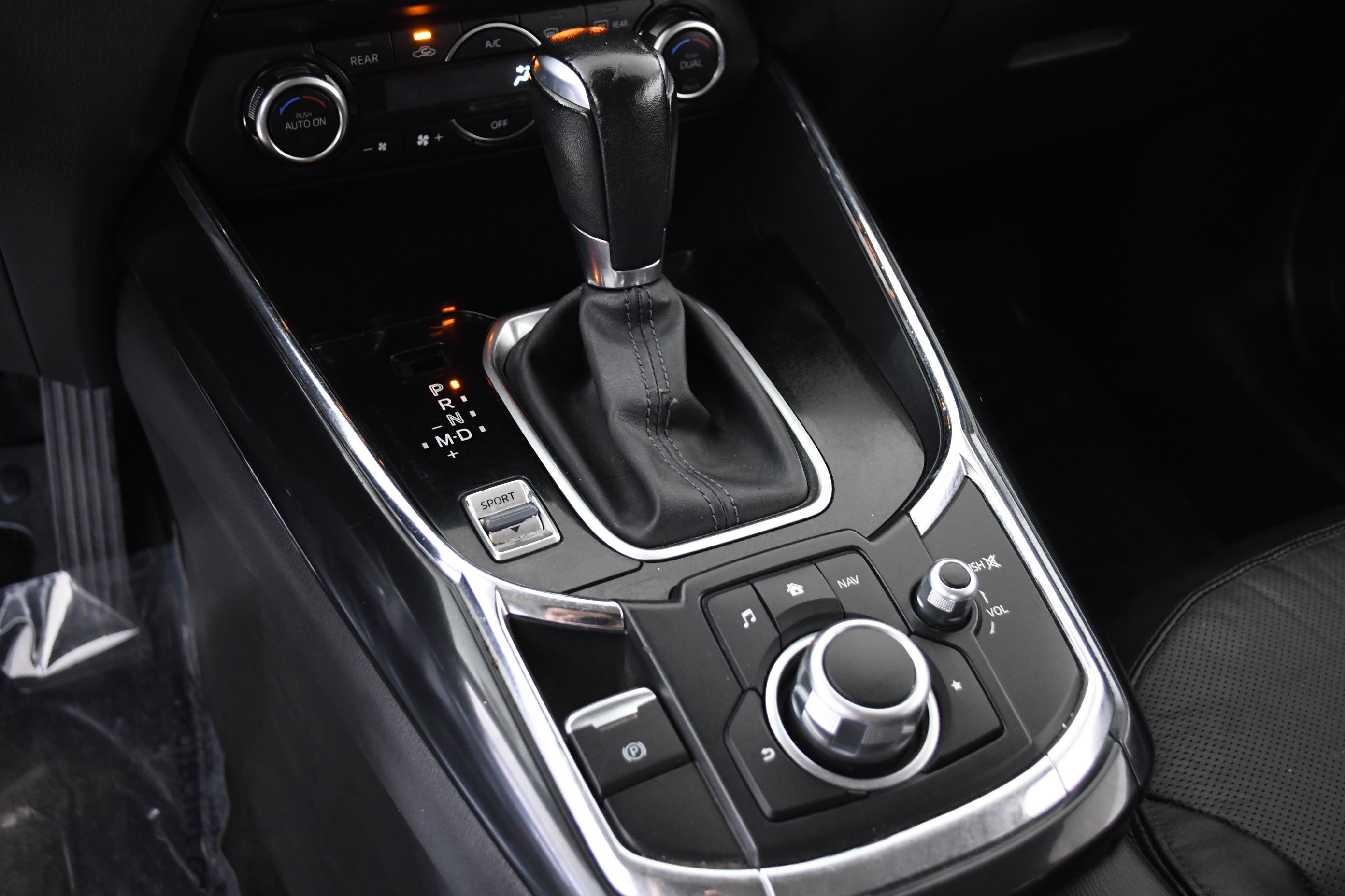 Used 2018 MAZDA CX-9 Touring image 14