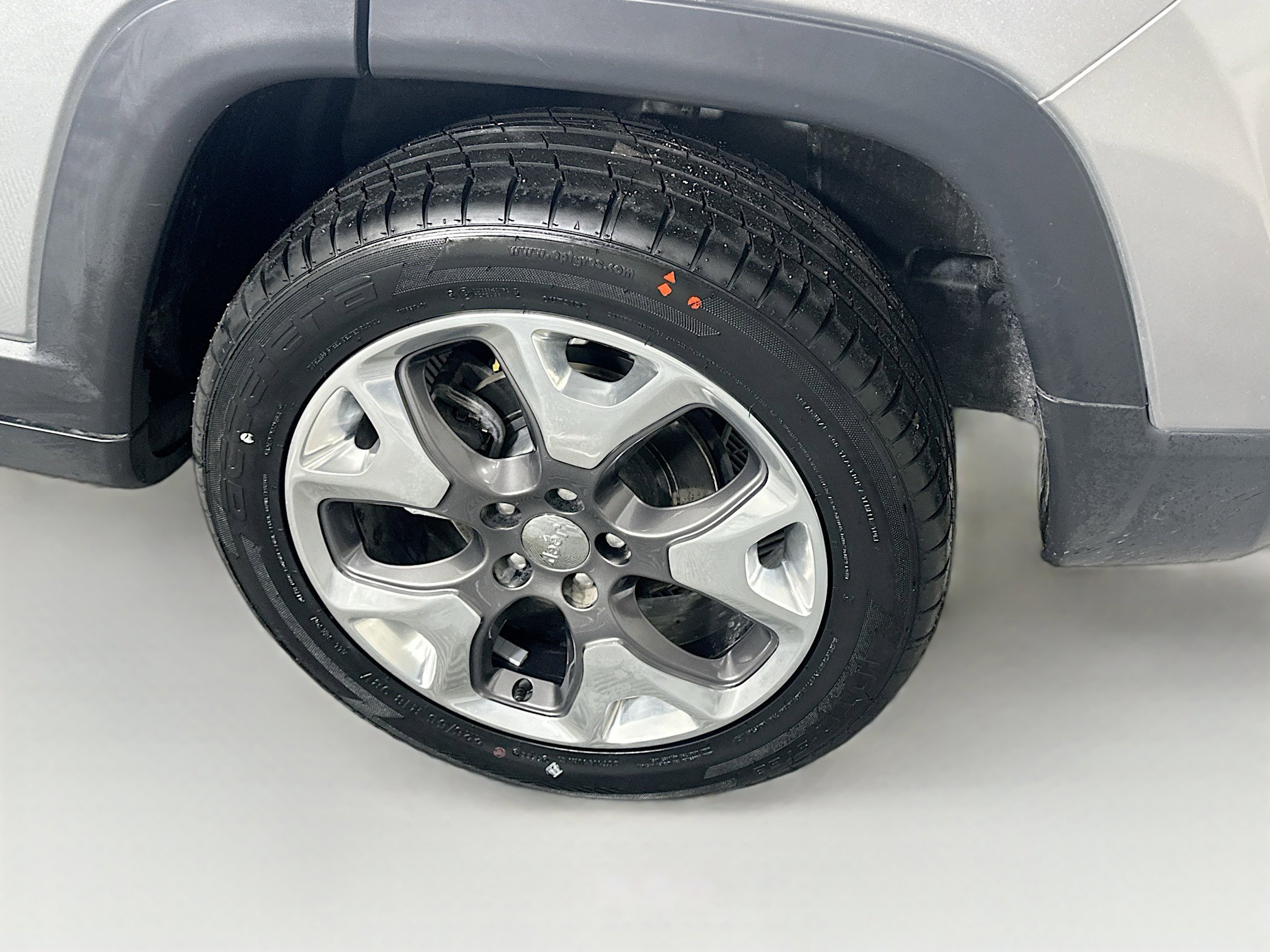 Used 2020 Jeep Compass Limited image 11