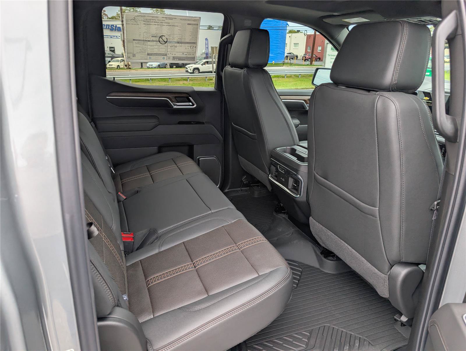 New 2026 Chevrolet Silverado 1500 High Country w/ Technology Package AWD/4WD image 8
