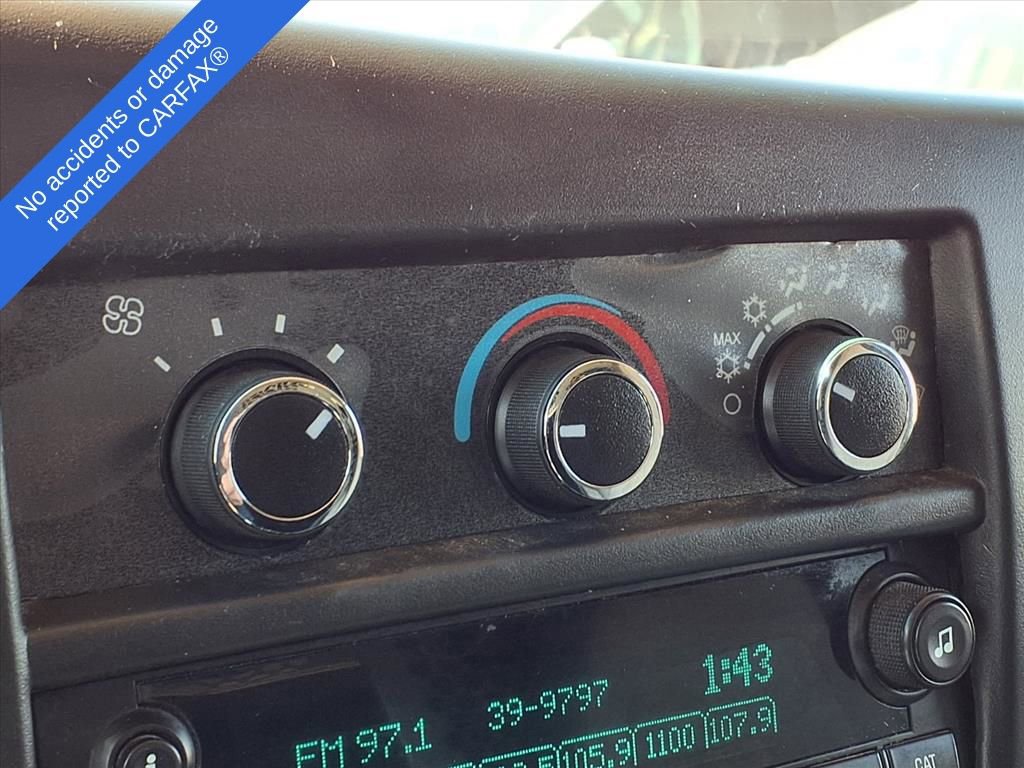 Used 2017 Chevrolet Express 2500 RWD image 25