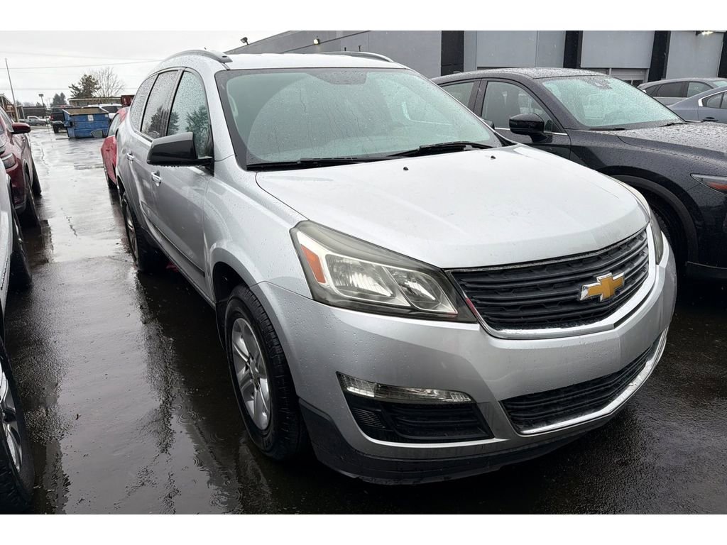 Used 2015 Chevrolet Traverse LS image 2