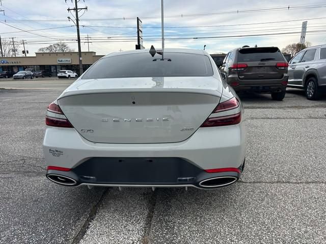 Used 2024 Genesis G70 2.5T image 4