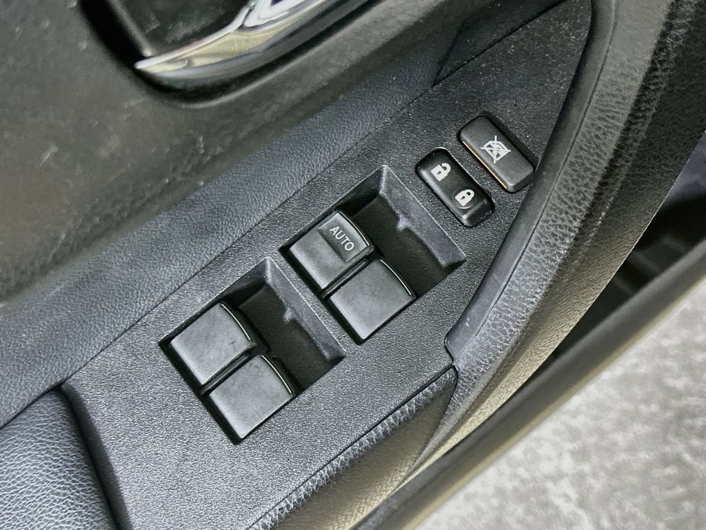 Used 2017 Toyota Corolla SE FWD image 19