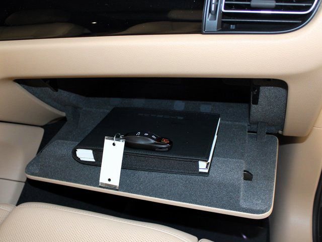 New 2026 Porsche Macan image 28