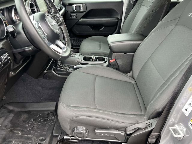 Used 2019 Jeep Wrangler Unlimited Sahara image 23