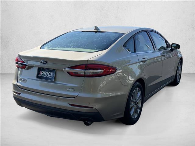 Used 2019 Ford Fusion SE FWD image 5