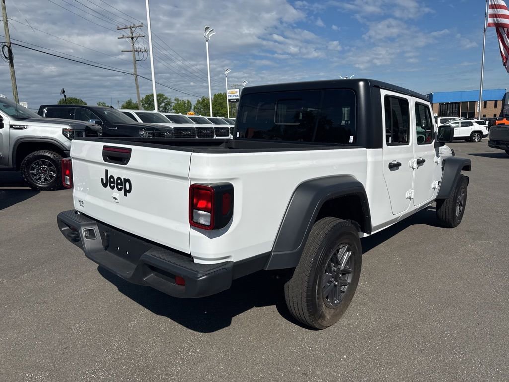 Used 2025 Jeep Gladiator Sport image 5