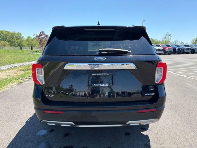 Used 2023 Ford Explorer XLT w/ Equipment Group 202A AWD/4WD image 8