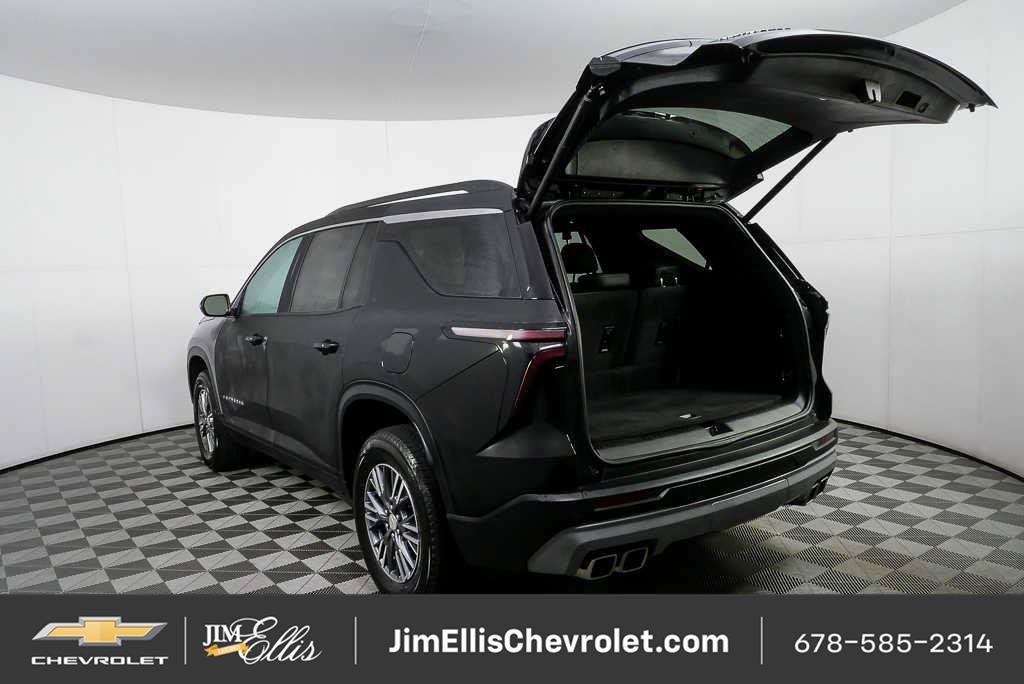 Certified 2025 Chevrolet Traverse LT FWD image 33