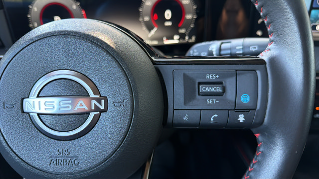 Used 2025 Nissan Kicks SR w/ Illumination Package FWD image 21