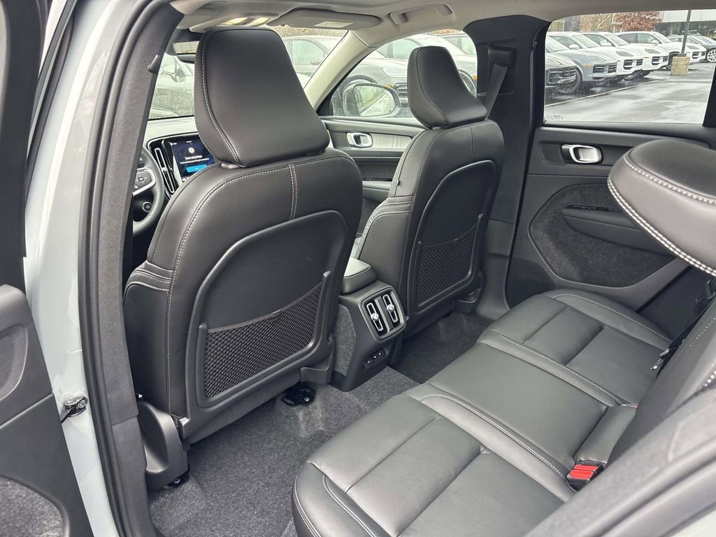 New 2026 Volvo XC40 B5 Plus w/ Protection Package Premier image 27